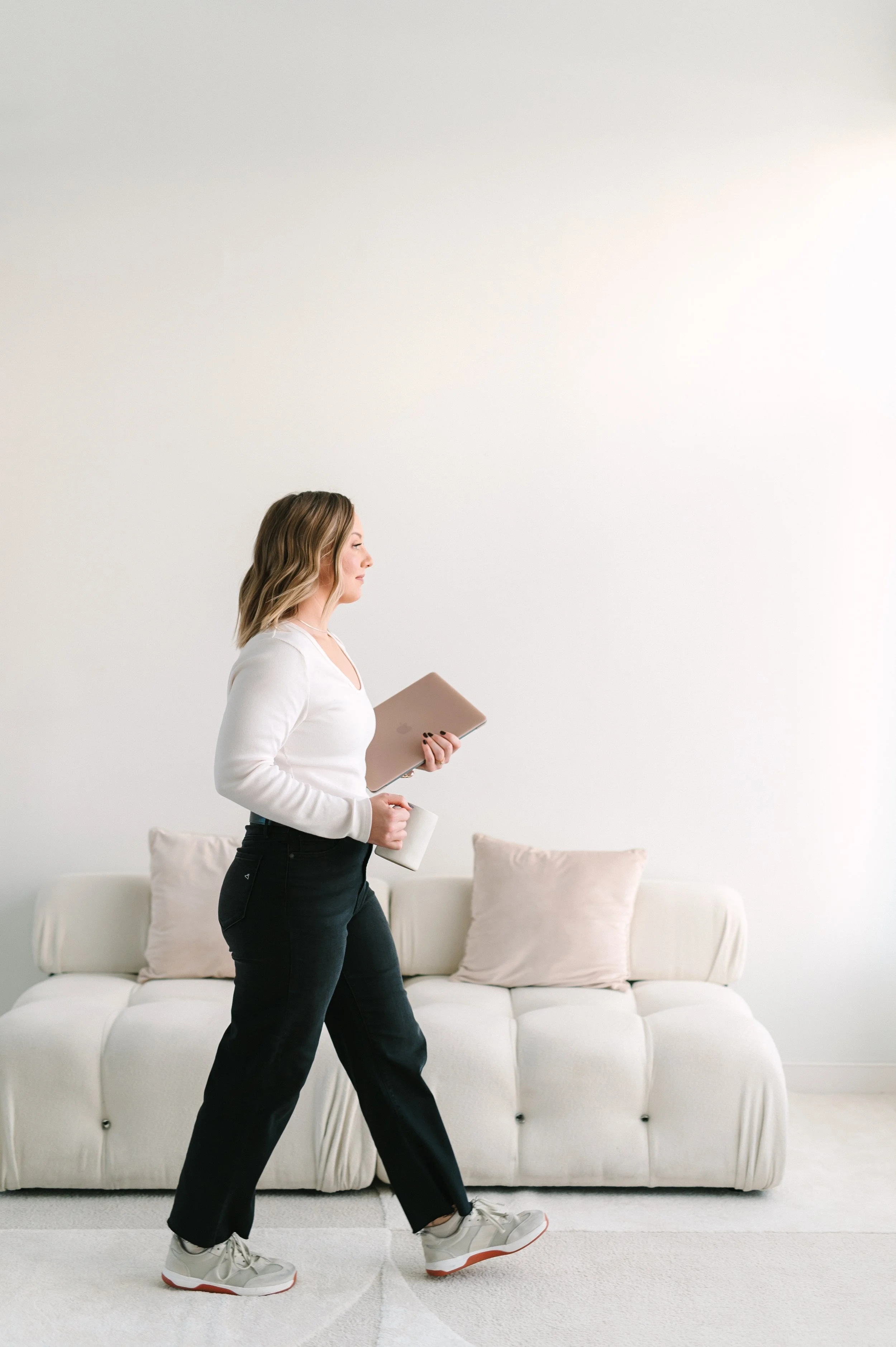 Body recomposition nutrition coaching for strength-trained women