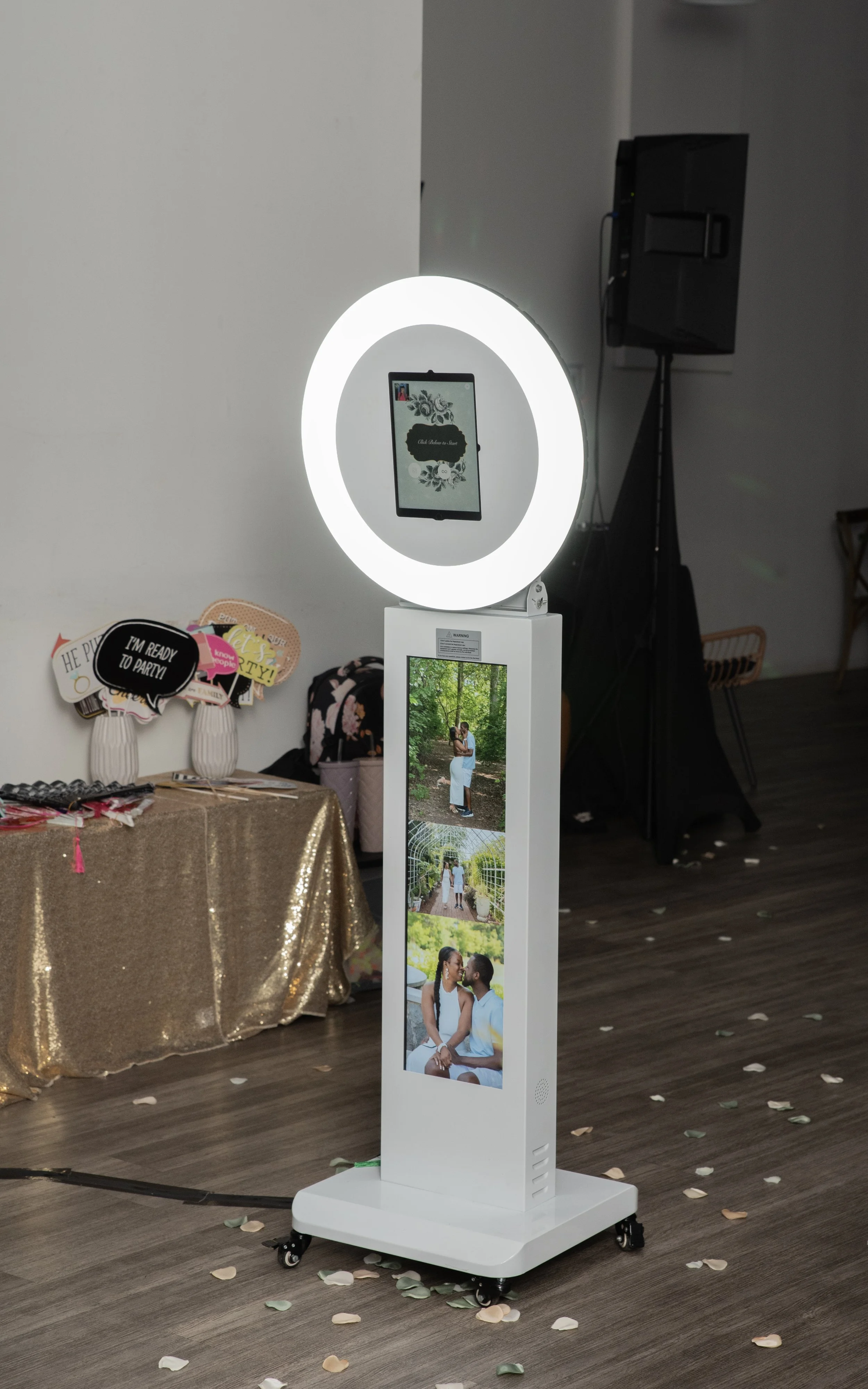 Photography & Photo Booth: Stephanie Sowa