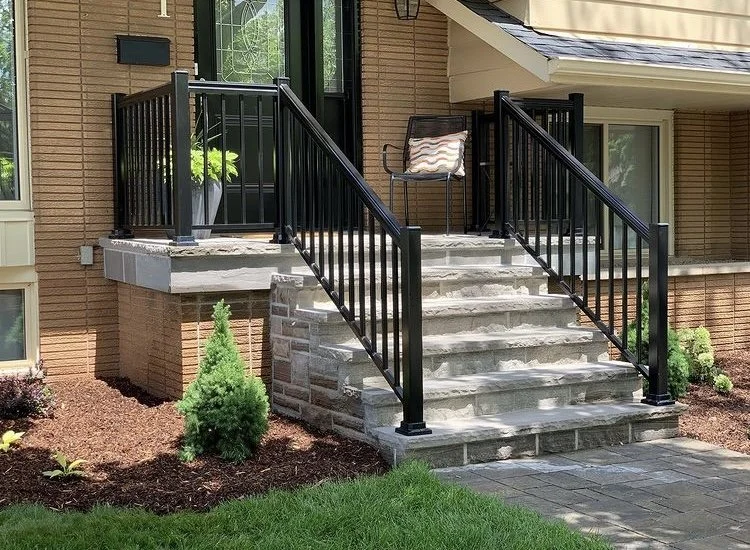 Aluminum Railing black.jpg