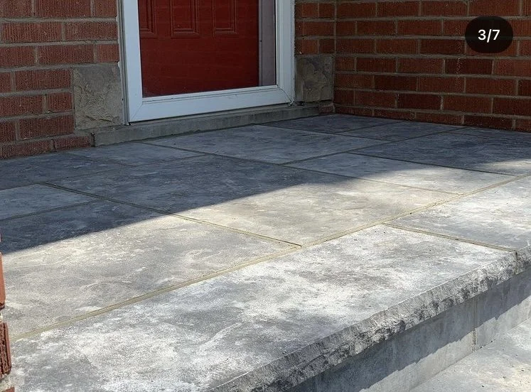 Banas - Antique Black - overlay.jpg