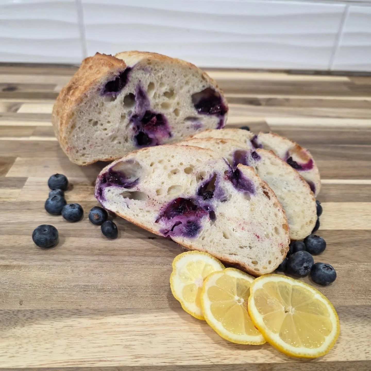 This icy weather has me longing for sunny summer days with ripe blueberries and tart lemons. In the meantime how about some Fresh Blueberry Lemon Sourdough or Blueberry Bagels