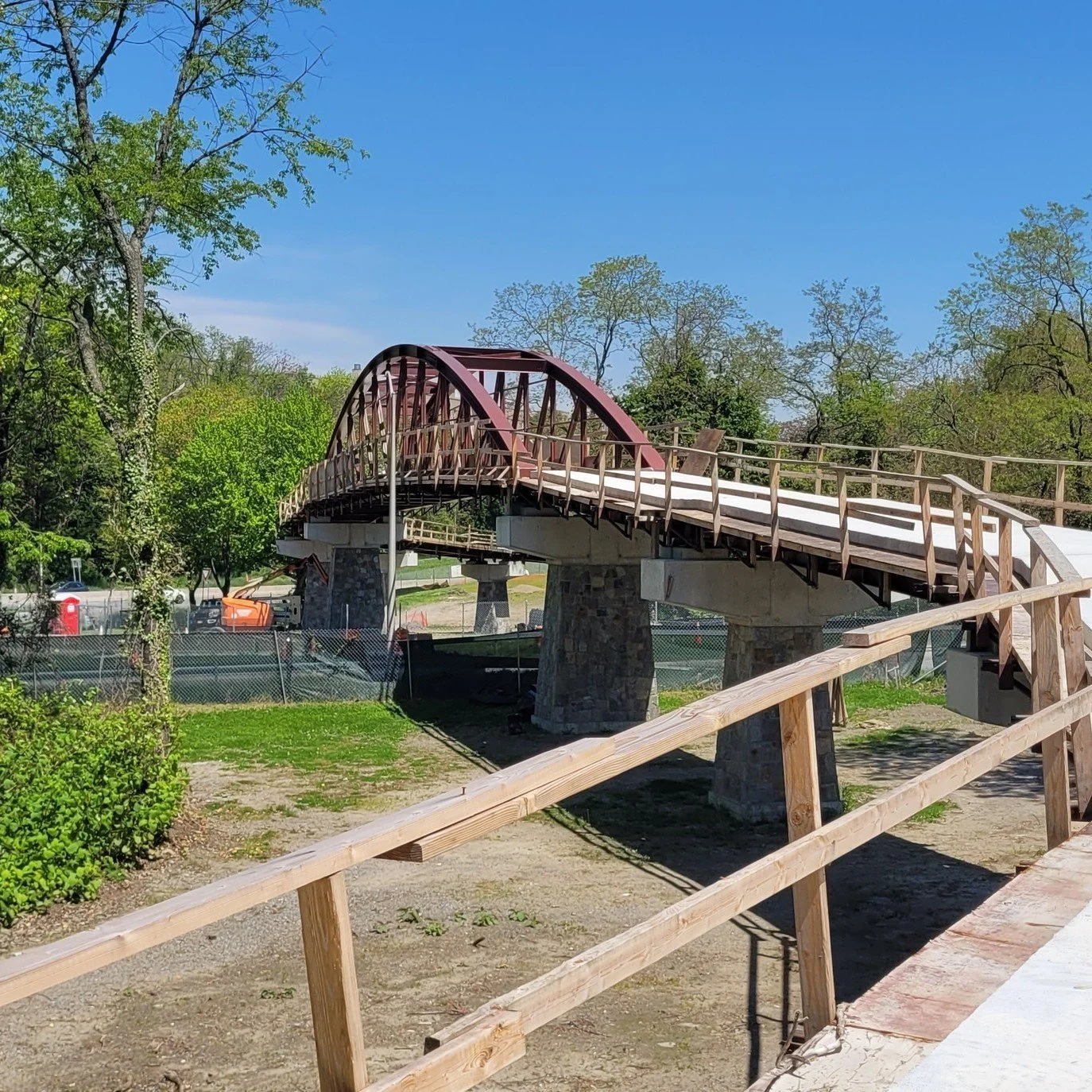 bronx river pathway bridge.jpg