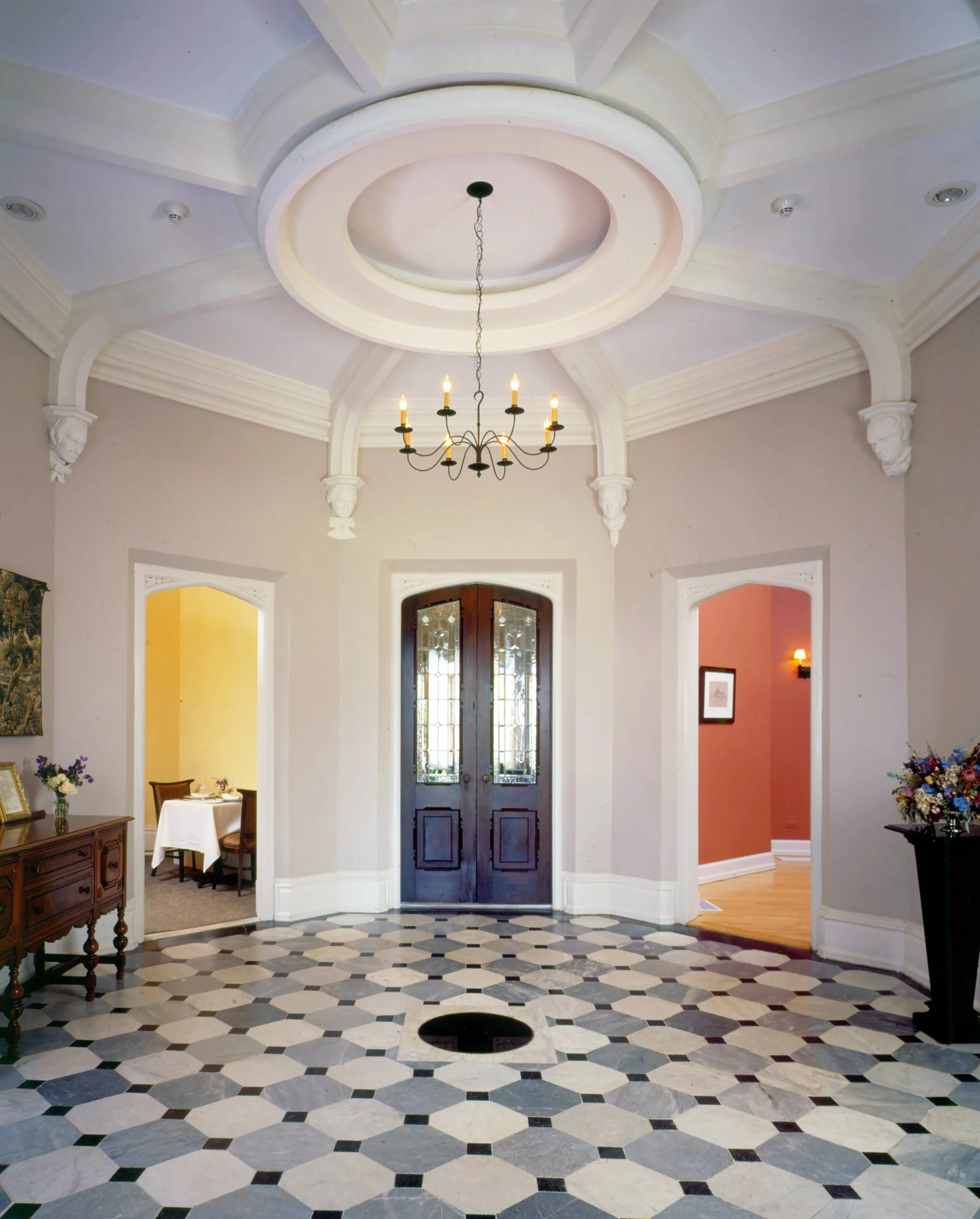 Foyer_corrected.jpg