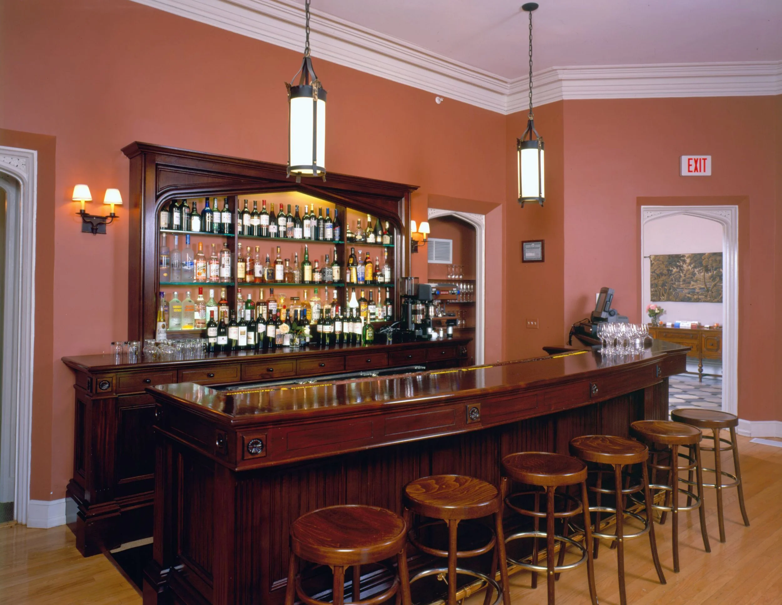 Bar.jpg