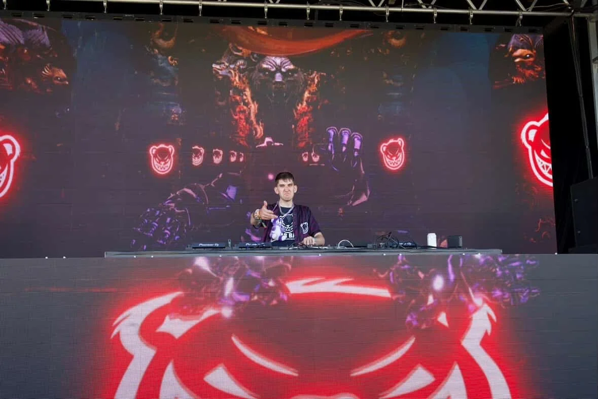 Bear Bass Stageshot 2.JPG