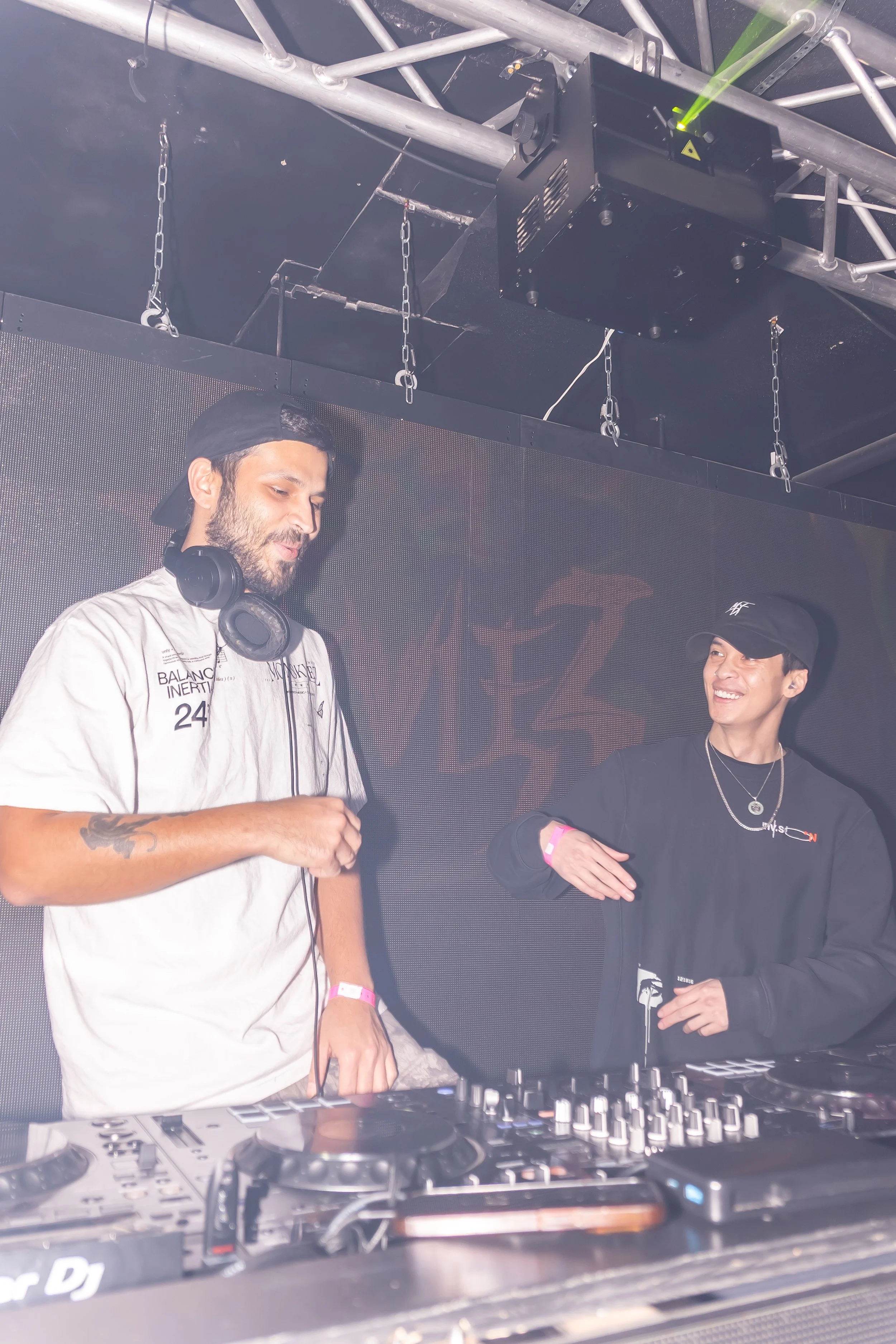 SKVLEZ B2B STEVEMFDANG 9.jpg
