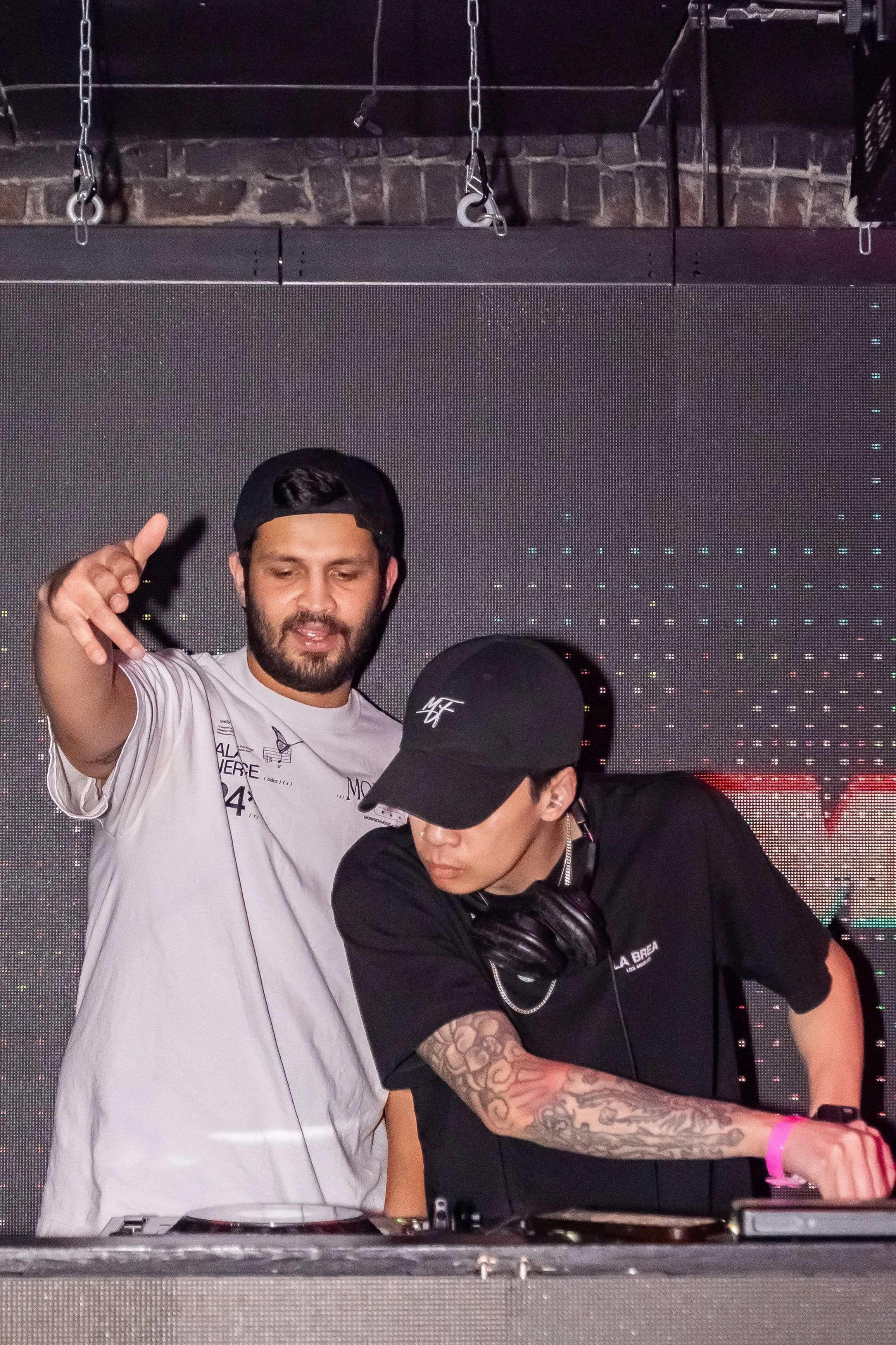 SKVLEZ B2B STEVEMFDANG 5.jpg