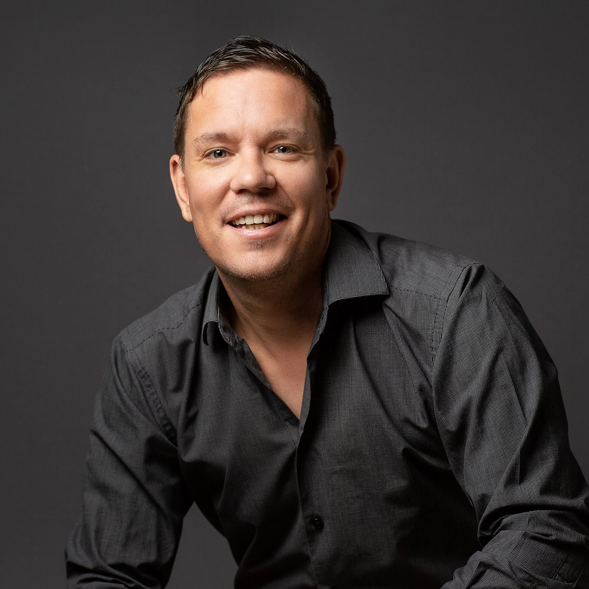 Low Res_CamBotterill_Headshot 02_crop_JoanneManaritiPhotography.jpg