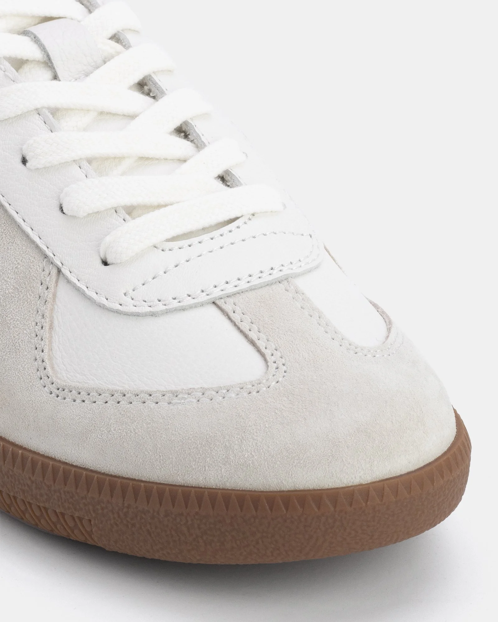 Pace Classic WhiteGum_01.jpg