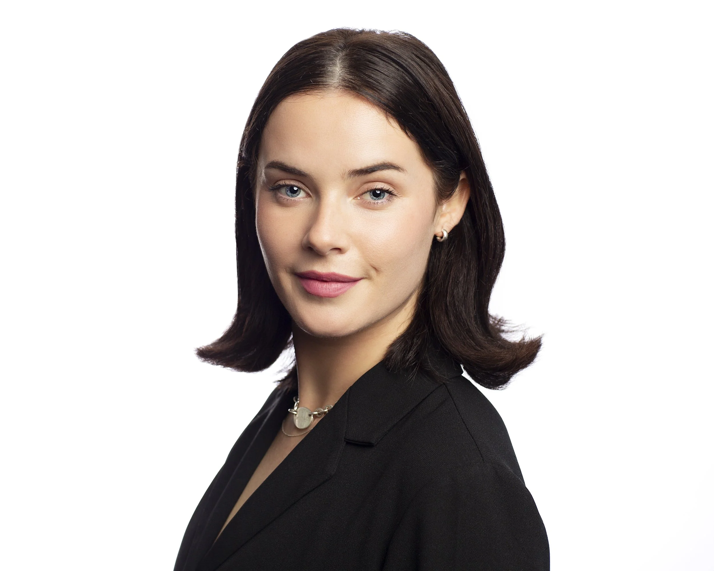 Tradewind Headshots_Georgia Whitaker_05High Resolution_4x5 crop.jpg
