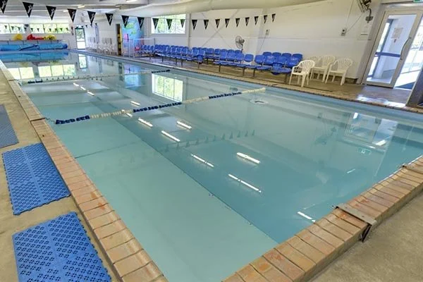 Hilton Brown Hamilton swimming pool