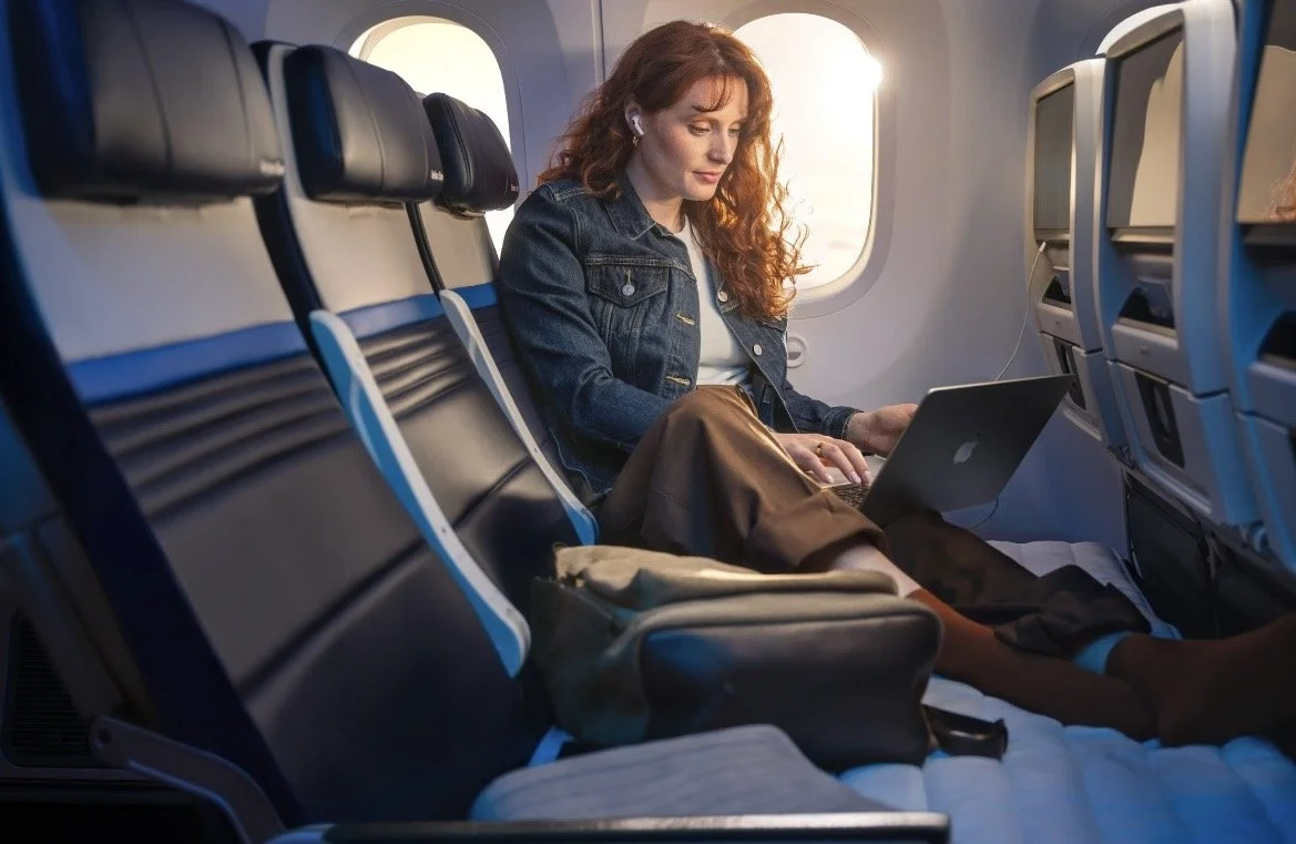 United Airline Relax Row 
