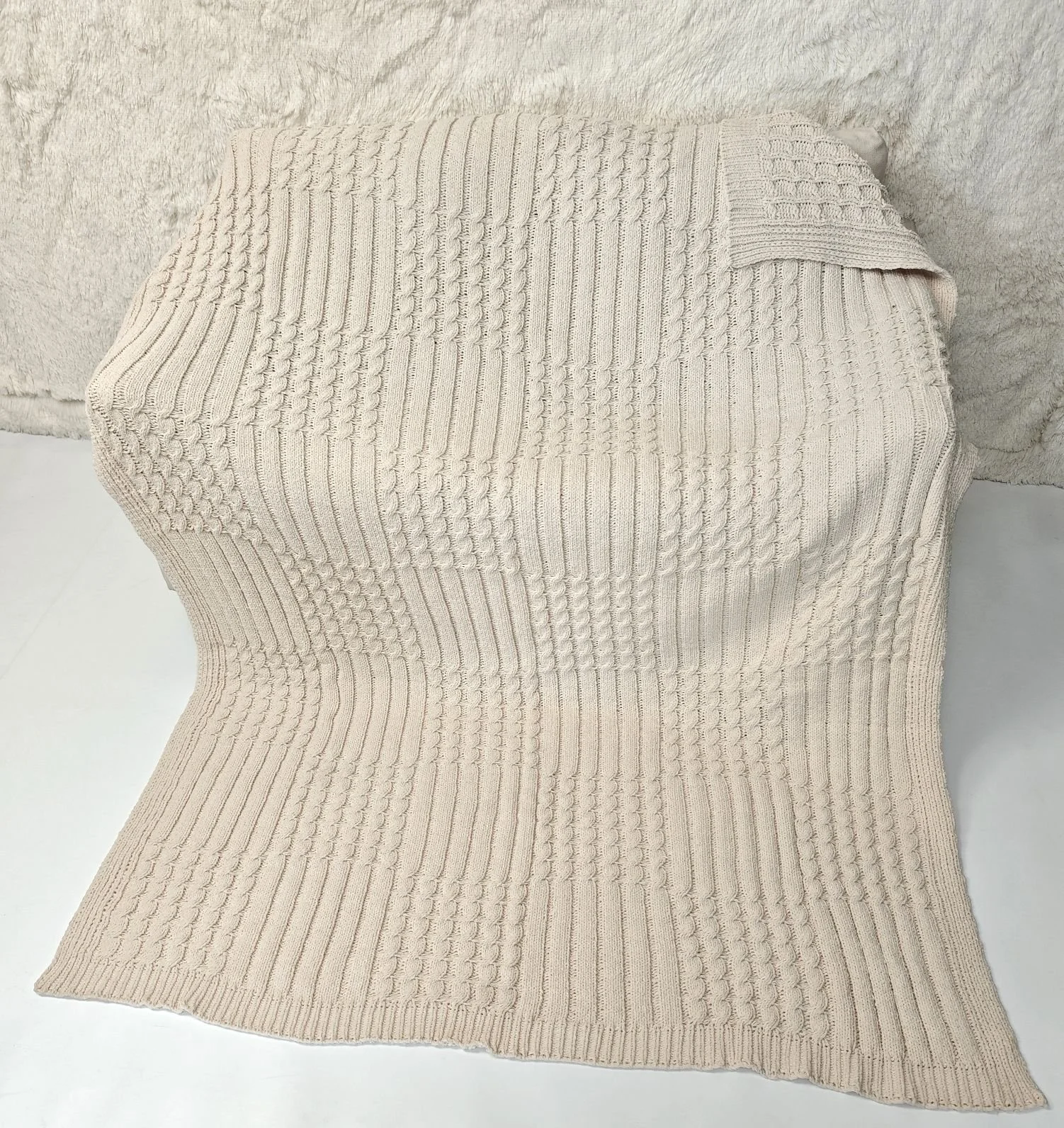 Textured Knitted Throw Blanket
