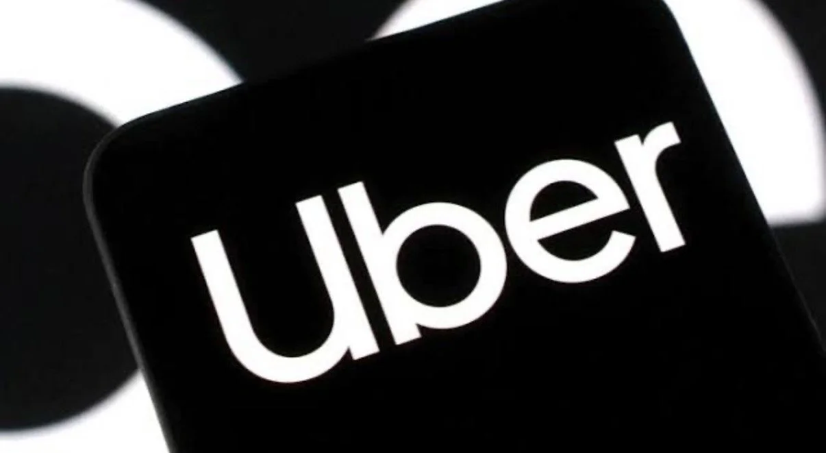   Taxi-hailing apps accused of scheming with Uber to inflate prices