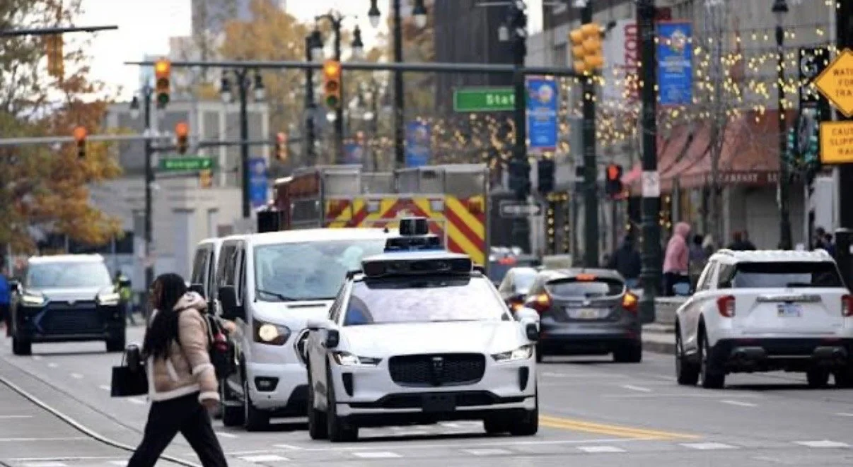 How a driverless Waymo ride compares to Uber and Lyft