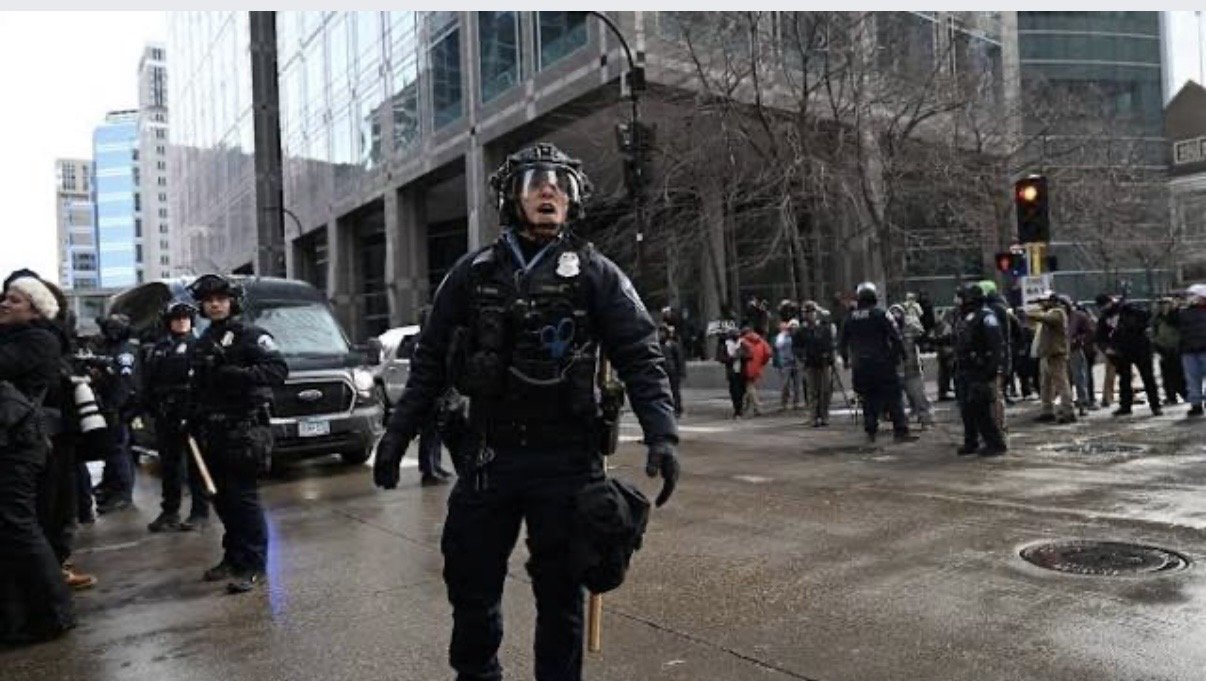 Pentagon readies 1500 soldiers to possibly deploy to Minnesota, officials say