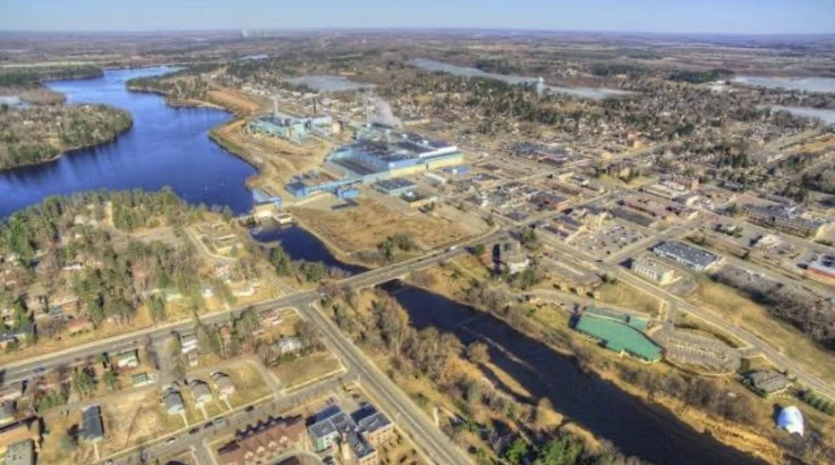 Minnesota's Cozy Town With Inviting Shops, Fishing, And Trails Is A Hidden Gem Surrouned By Lakes