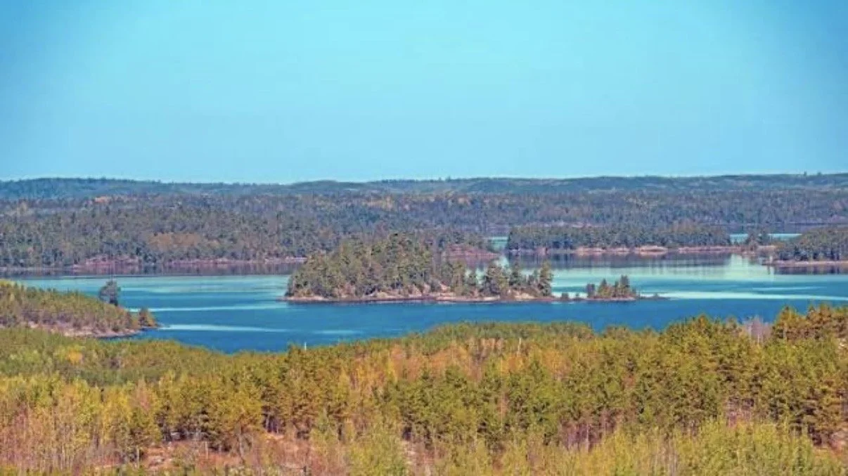 Minnesota's Second-Deepest Natural Lake Is A Crystal-Clear Midwest Gem For Swimming And Paddling