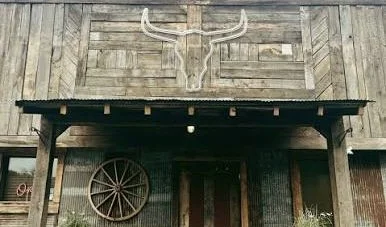 Ox Lake Tavern lounge and eatery