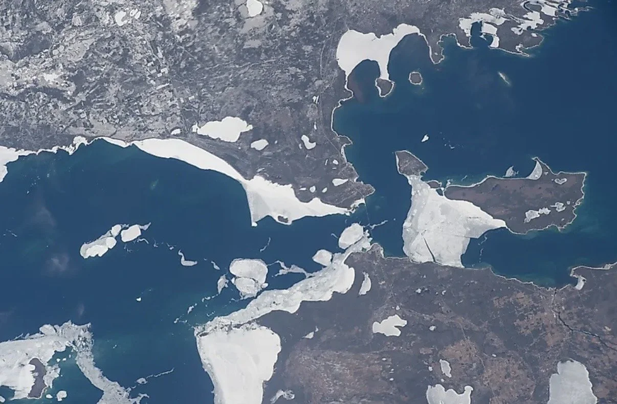 Why Lake Michigan And Lake Huron Are Technically One Lake