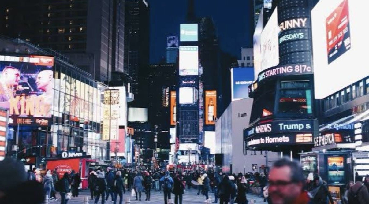 Chuck hh. Mn. Hall Mn asking Kim clouds