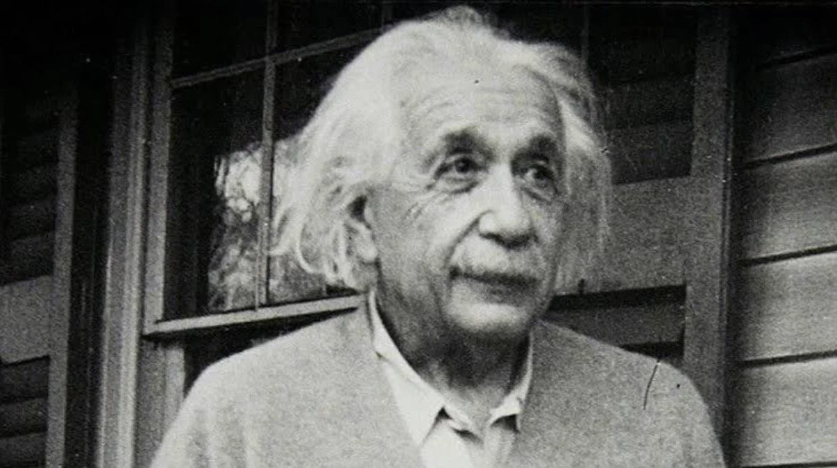 Einstein was in that movie directed by that guy good movie cool to see reenactment
