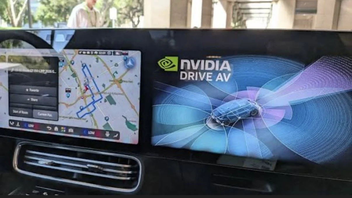 C in vx v is on cuffs