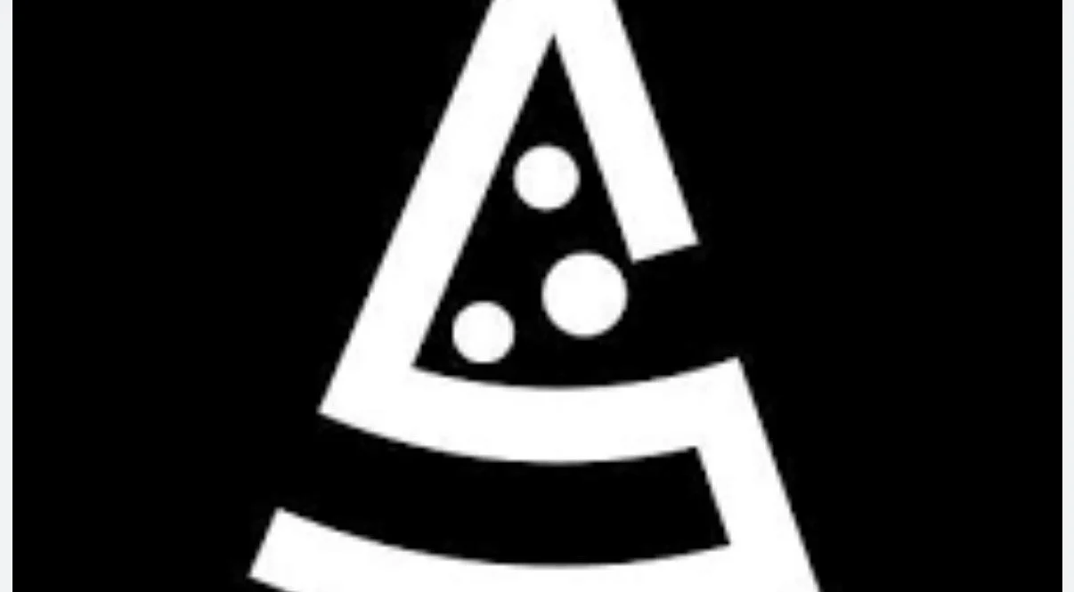 Slice on oak is really really really really really good. You should go there and eat their pizza. That’s really good cool place to.