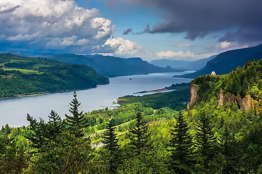 12 Most Beautiful Rivers In America 🦅