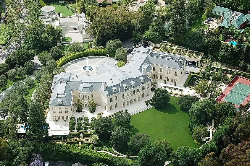 10 Of The Most Expensive Mansions In The US 😱