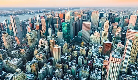 Manhattan Neighborhoods By Population 🥸