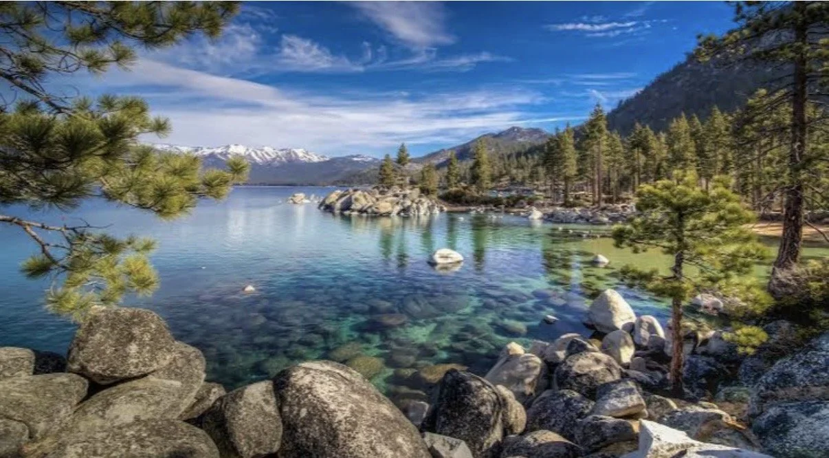 15 Best U.S. Lakes, Ranked for the Ultimate Summer Getaway 🧏🏻