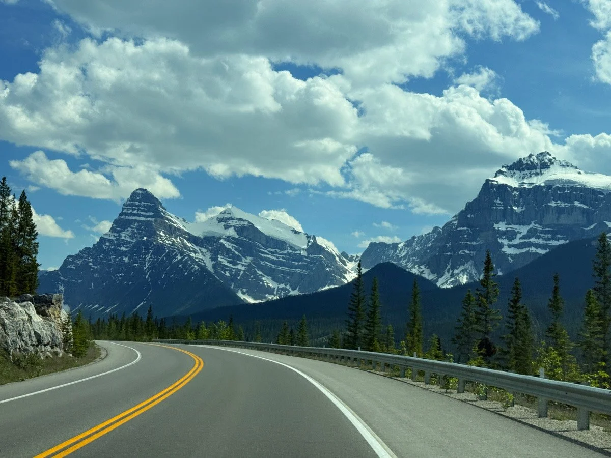 17 Best Stops Along The Icefields Parkway: Lake Louise To Jasper 🗻