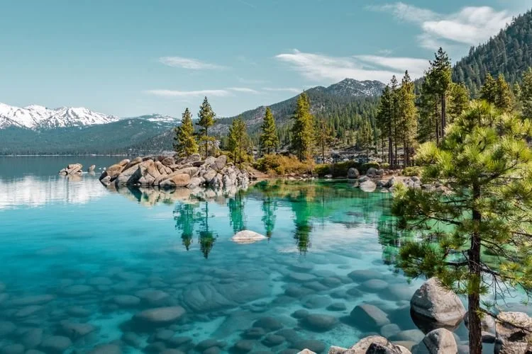 10 Lakes With the Clearest Water in the U.S., From New England to the Pacific Northwest 💧