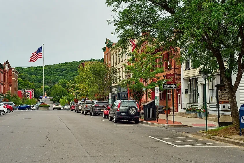 10 Northern United States Towns With A Slower Pace Of Life 🌲