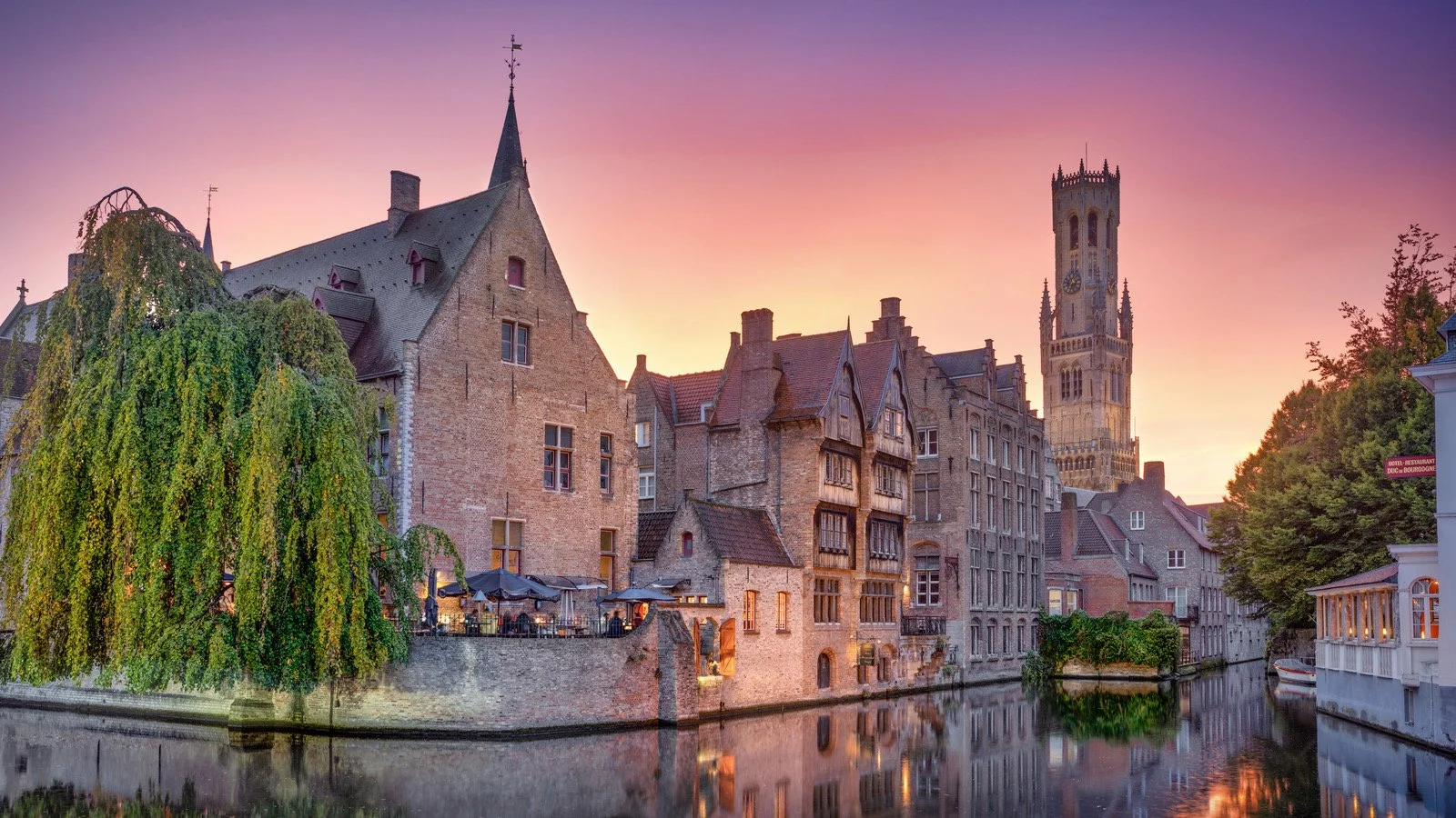 Europe's Most Walkable City Is A Medieval Enclave Straight Out Of A Fairytale Called 'Venice Of The North' 🏰