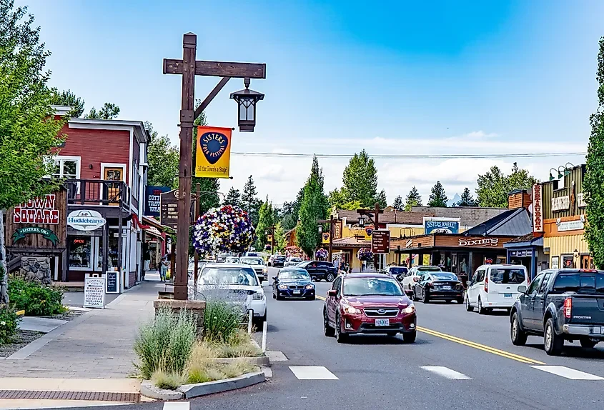 These Small Towns In Oregon Come Alive In Summer ⛰️
