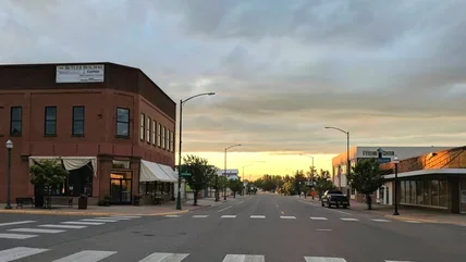 This Peaceful Midwest City In Minnesota Is A Lake Oasis For Camping, River Trails, And Fun On The Water 🐻