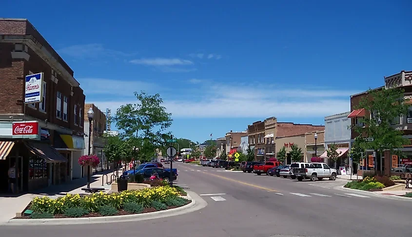 9 Best Places To Live In The Prairies In 2026 ☀️