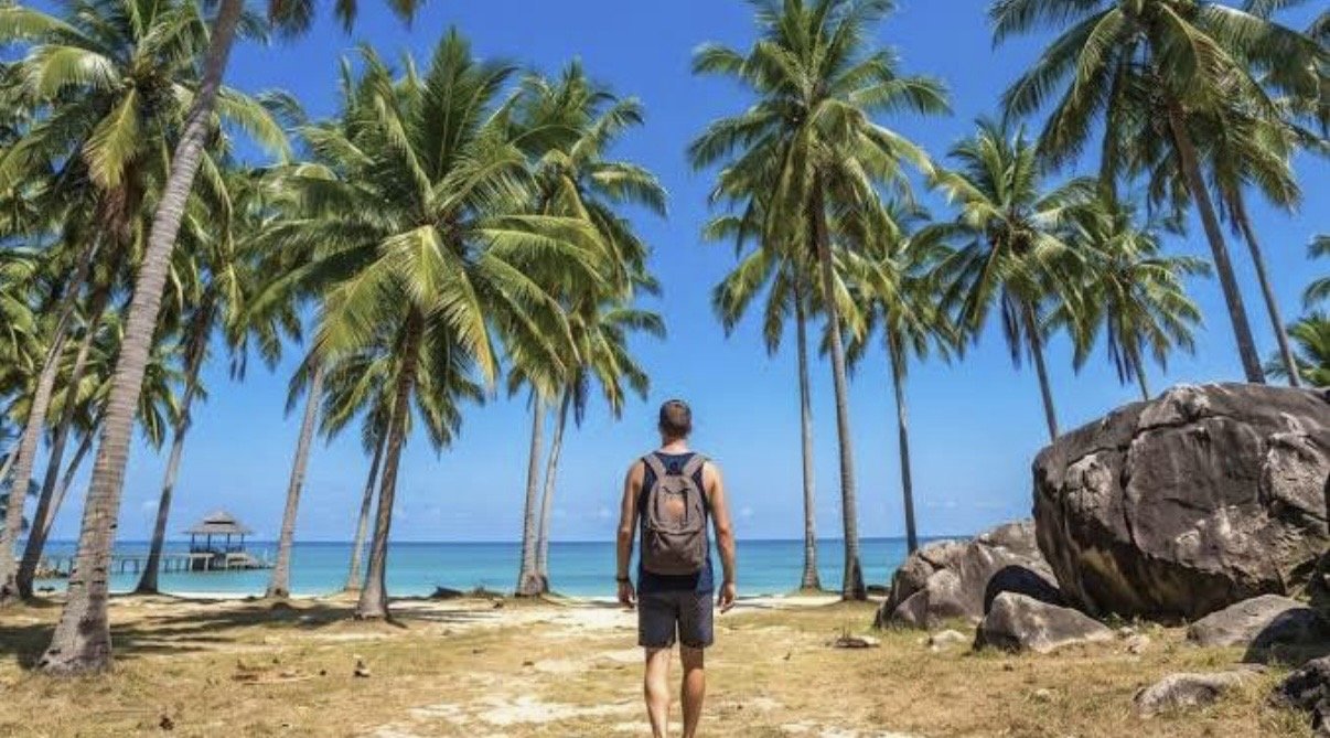 5 Experiences Every Traveler Needs To Have At Least Once In Their Lives 🧏🏻