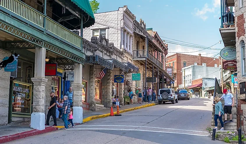 These 9 Towns In The Ozarks Were Ranked Among US Favorites In 2026 🧏🏻