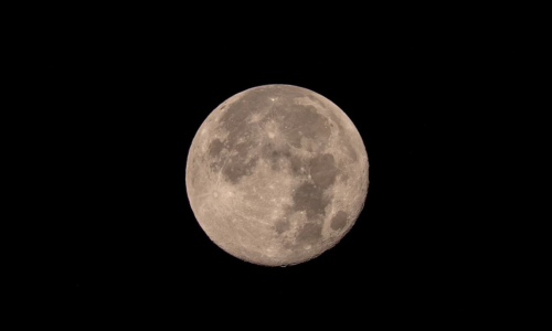 A SpaceX rocket booster is on track to hit the moon at several times the speed of sound 🌖