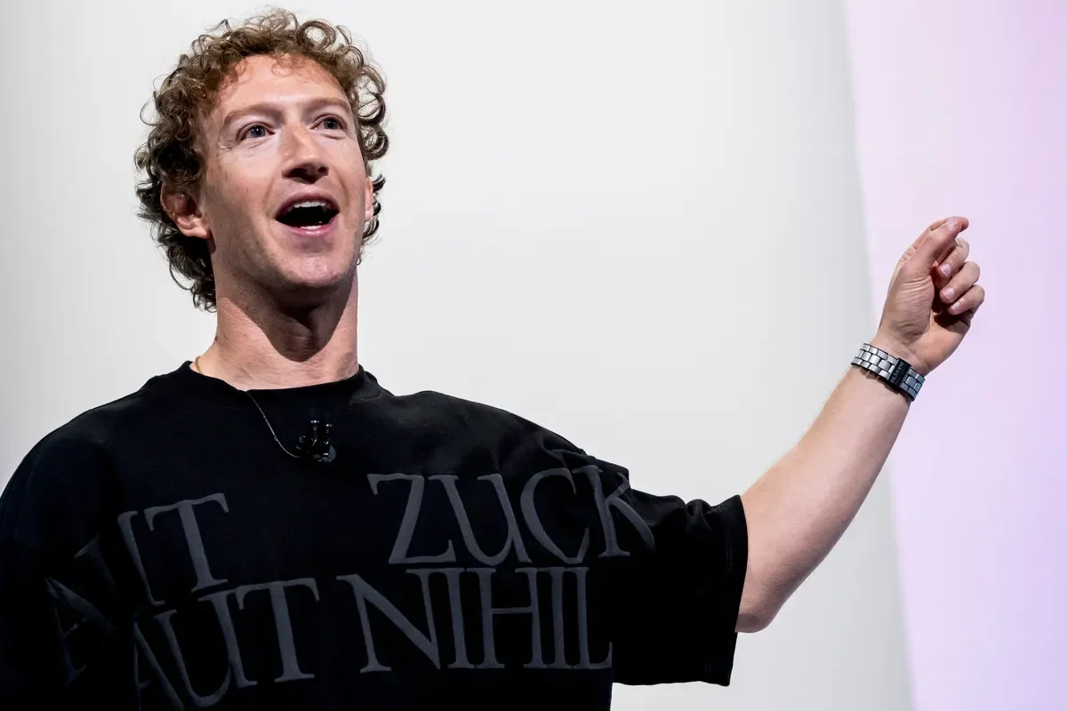 Mark Zuckerberg says exploring AI cloud business makes sense 👁️