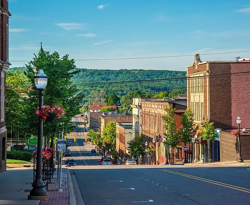 The Most Picturesque Towns In Michigan 🌲