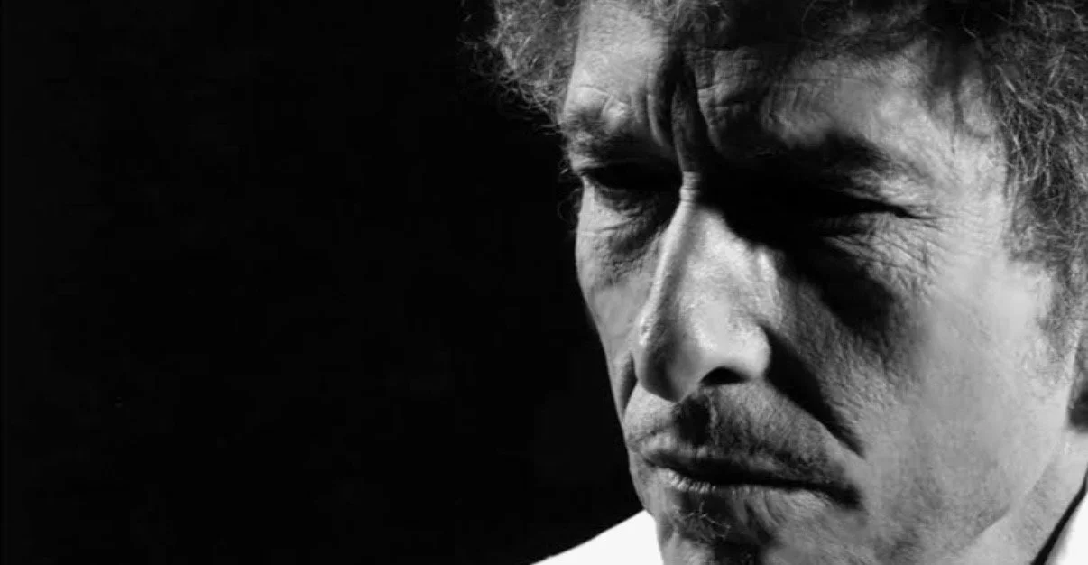 Review: With two new guitarists, Bob Dylan paints a near-masterpiece in Shakopee