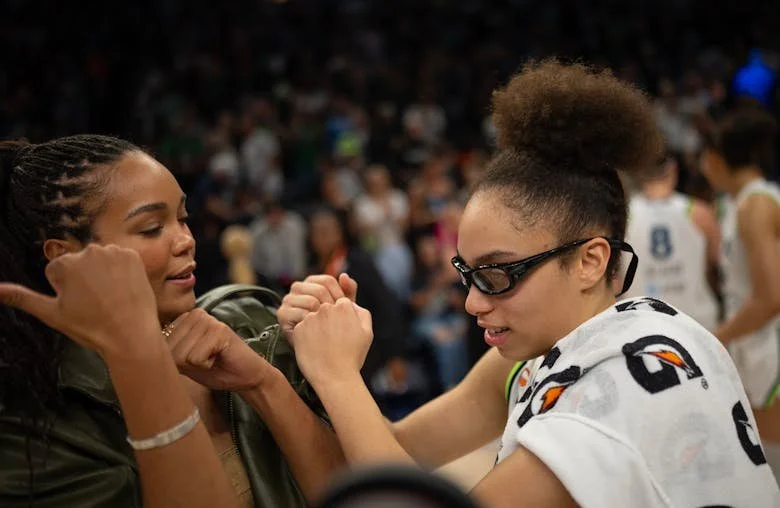 Scoggins: Just imagine Napheesa Collier returning to the Lynx to team up with Olivia Miles 🏀
