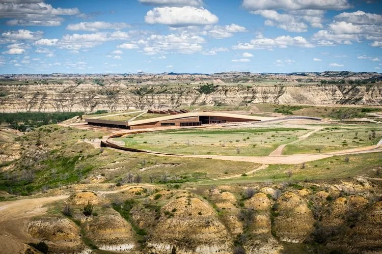 A New Museum in the North Dakota Badlands Brings Theodore Roosevelt’s Life (and Love of Nature) to Life 🦬