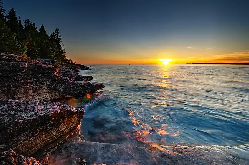 10 Largest Lake Islands In The World 🌲