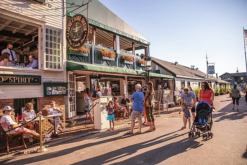 11 Rhode Island Towns With Unmatched Friendliness 🌊