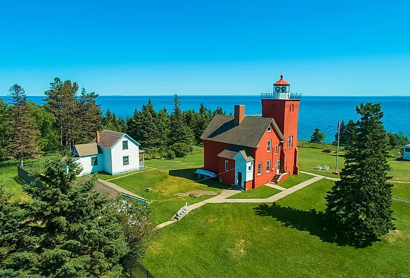 9 Coolest Minnesota Towns For A Summer Vacation In 2026 🌲